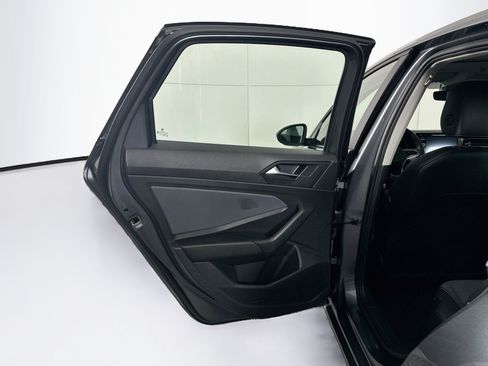 Used 2025 Volkswagen Jetta SE FWD image 27