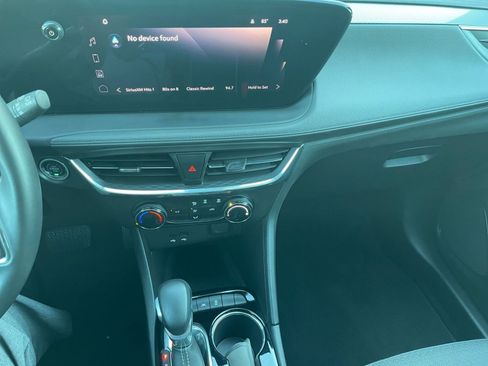 Used 2025 Buick Encore GX Preferred image 18