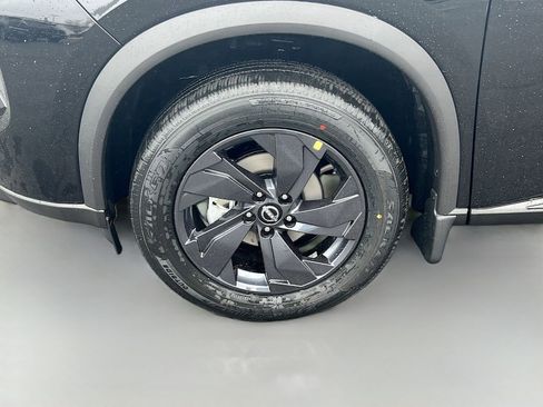 New 2026 Nissan Rogue SV FWD image 33