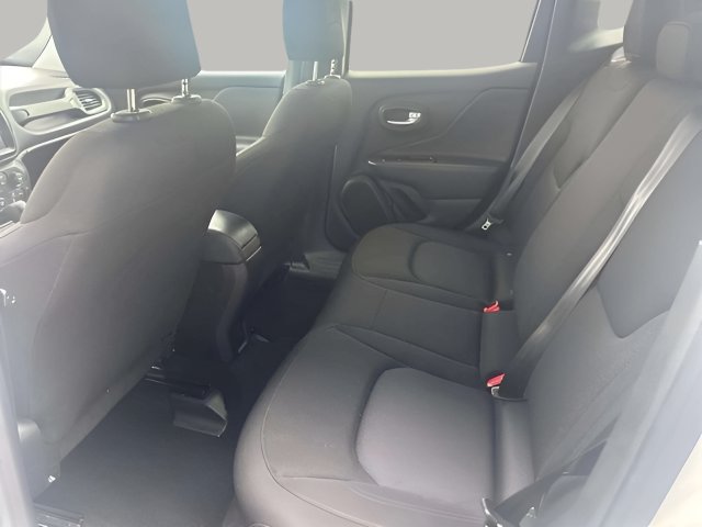 Used 2023 Jeep Renegade Latitude AWD/4WD image 13