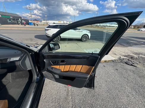 Used 2013 Mercedes-Benz E 350 4MATIC Wagon image 20