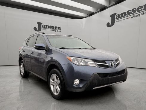 Used 2014 Toyota RAV4 XLE FWD image 5
