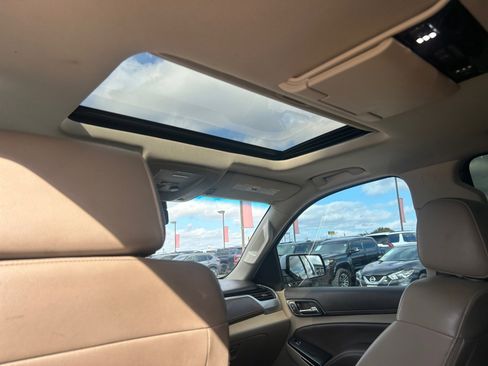 Used 2018 Chevrolet Tahoe LT image 15