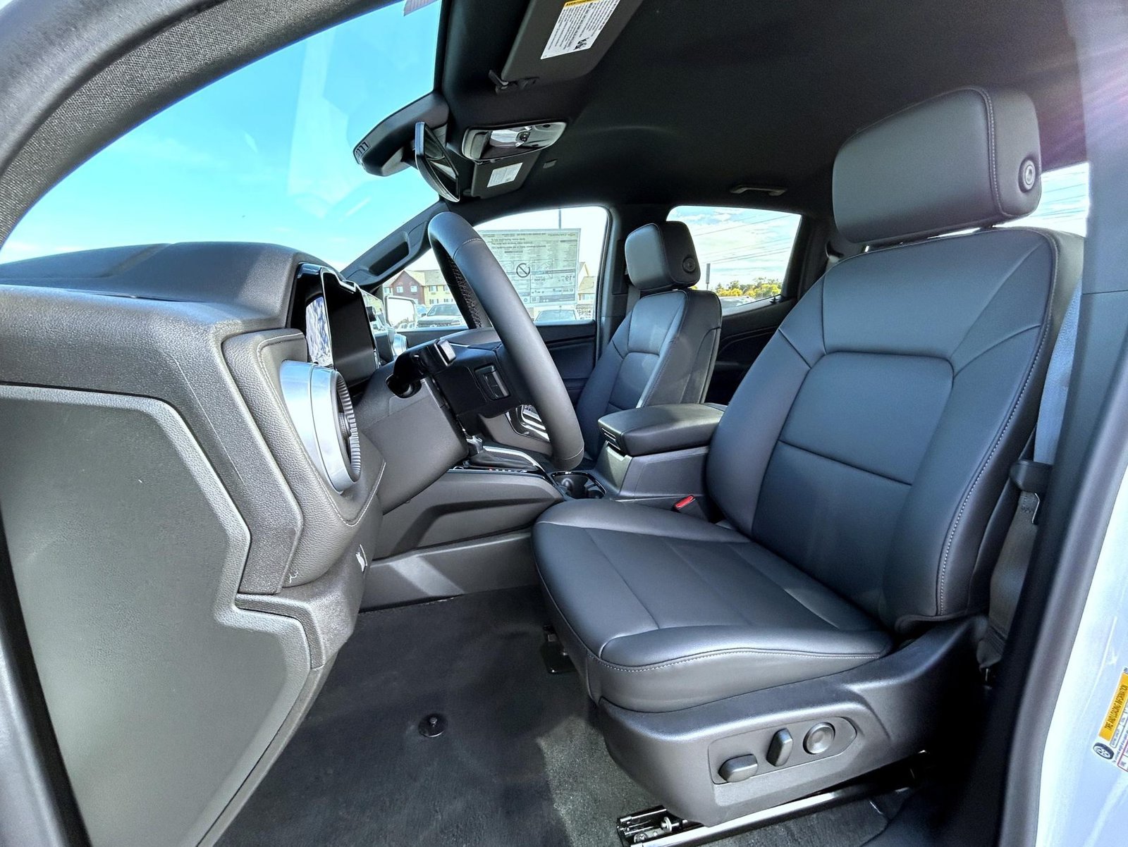 New 2026 Chevrolet Colorado LT w/ LT Convenience Package AWD/4WD image 10