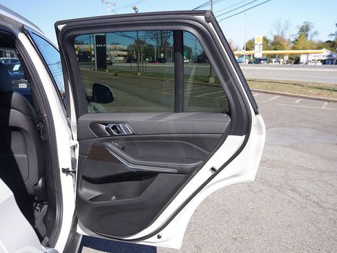 Used 2023 BMW X5 xDrive40i w/ Premium Package image 34