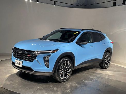 Used 2024 Chevrolet Trax RS w/ Sunroof Package image 8