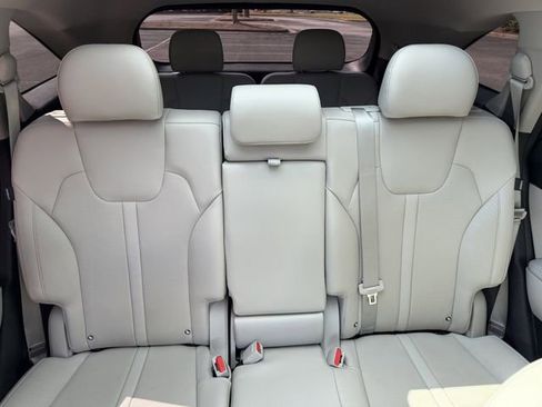 Certified 2025 Kia Sorento S w/ Panoramic Sunroof Package image 52