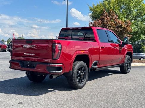 Used 2024 GMC Sierra 2500 AT4 w/ AT4 Premium Plus Package AWD/4WD image 3