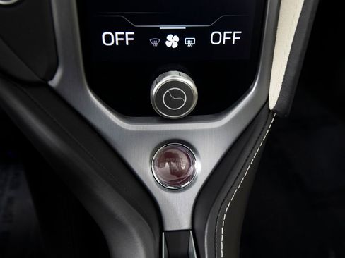 Used 2024 McLaren 750S Spider RWD image 25
