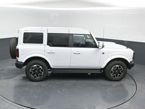 New 2025 Ford Bronco Outer Banks image 16