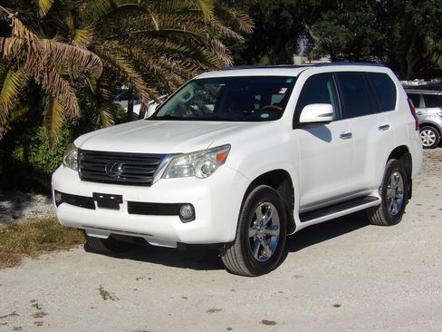 Used 2011 Lexus GX 460 Base AWD 4dr SUV image 2