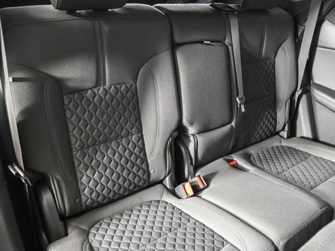 Used 2020 Chevrolet Blazer LT FWD image 40
