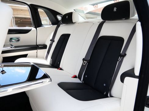 New 2025 Rolls-Royce Ghost image 25