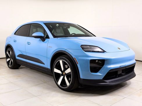 New 2026 Porsche Macan 4 Electric image 30