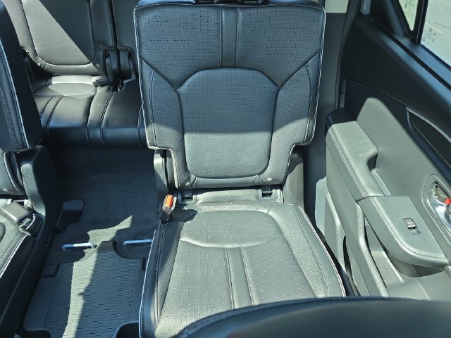 Used 2025 Honda Pilot Elite image 18