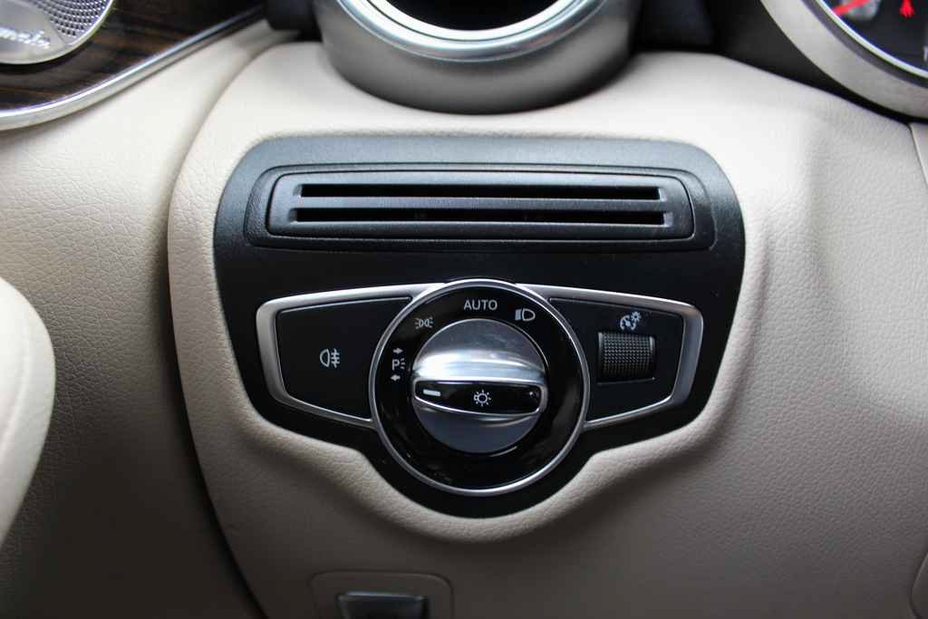Used 2016 Mercedes-Benz GLC 300 4MATIC image 14