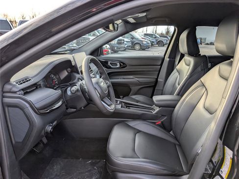 New 2026 Jeep Compass Limited image 10