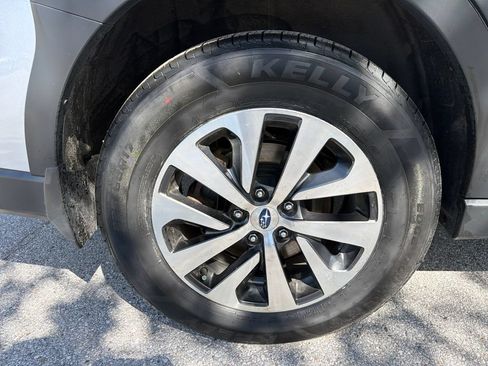 Certified 2024 Subaru Outback Premium AWD/4WD image 17