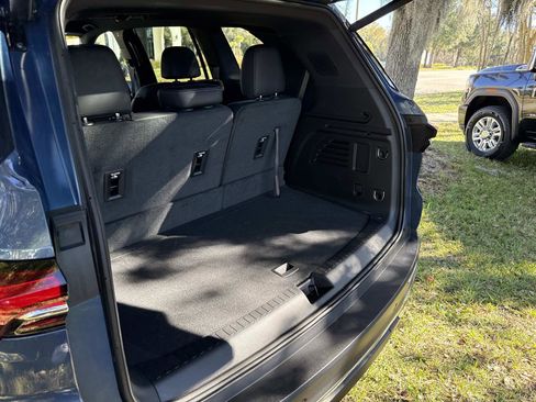 Used 2025 Buick Enclave Preferred image 12