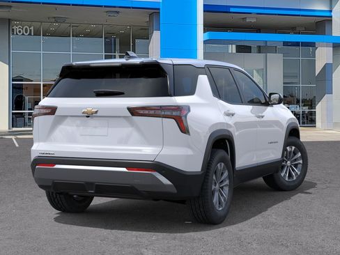 New 2026 Chevrolet Equinox LT w/ LPO, Floor Liner Package FWD image 28
