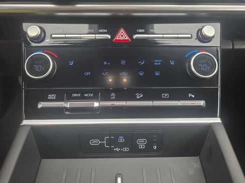 Used 2025 Hyundai Santa Fe SEL FWD image 25
