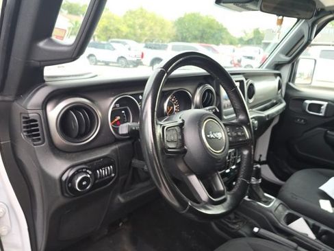 Used 2021 Jeep Wrangler Unlimited Sport AWD/4WD image 9