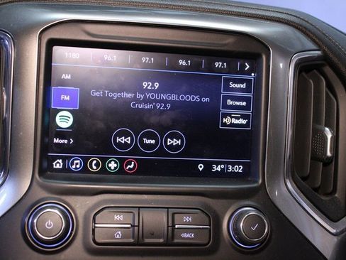 Used 2019 Chevrolet Silverado 1500 RST image 25