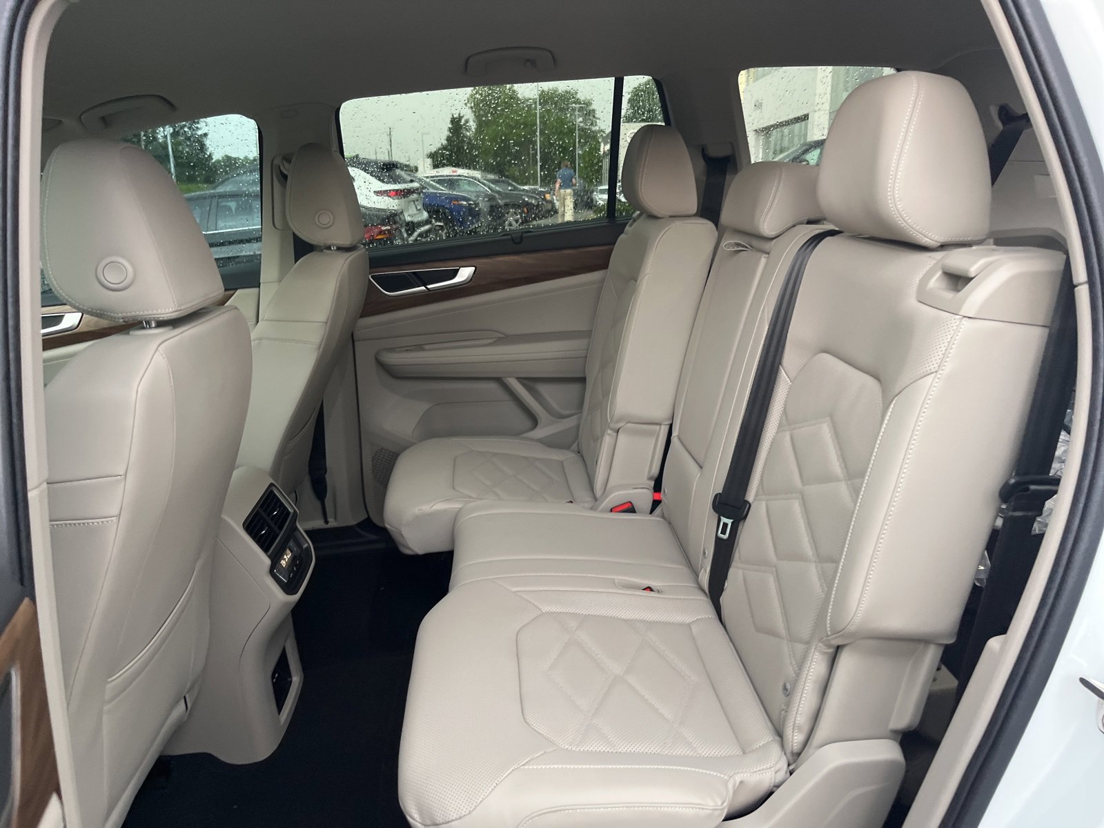 New 2026 Volkswagen Atlas SE FWD image 25