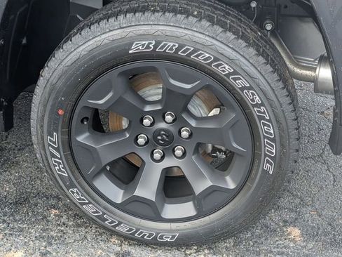 New 2026 RAM 1500 4x4 Crew Cab image 8