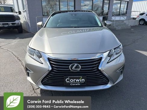 Used 2016 Lexus ES 350 w/ Navigation System Package image 2