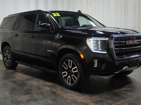 Used 2022 GMC Yukon XL AT4 image 1