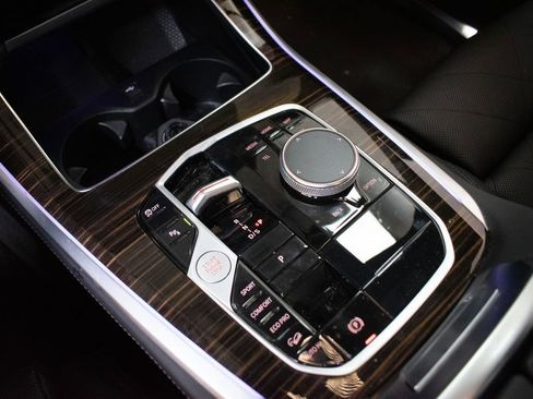 Used 2026 BMW X5 xDrive40i w/ Climate Comfort Package image 19