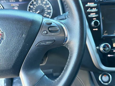 Used 2020 Nissan Murano SV image 36