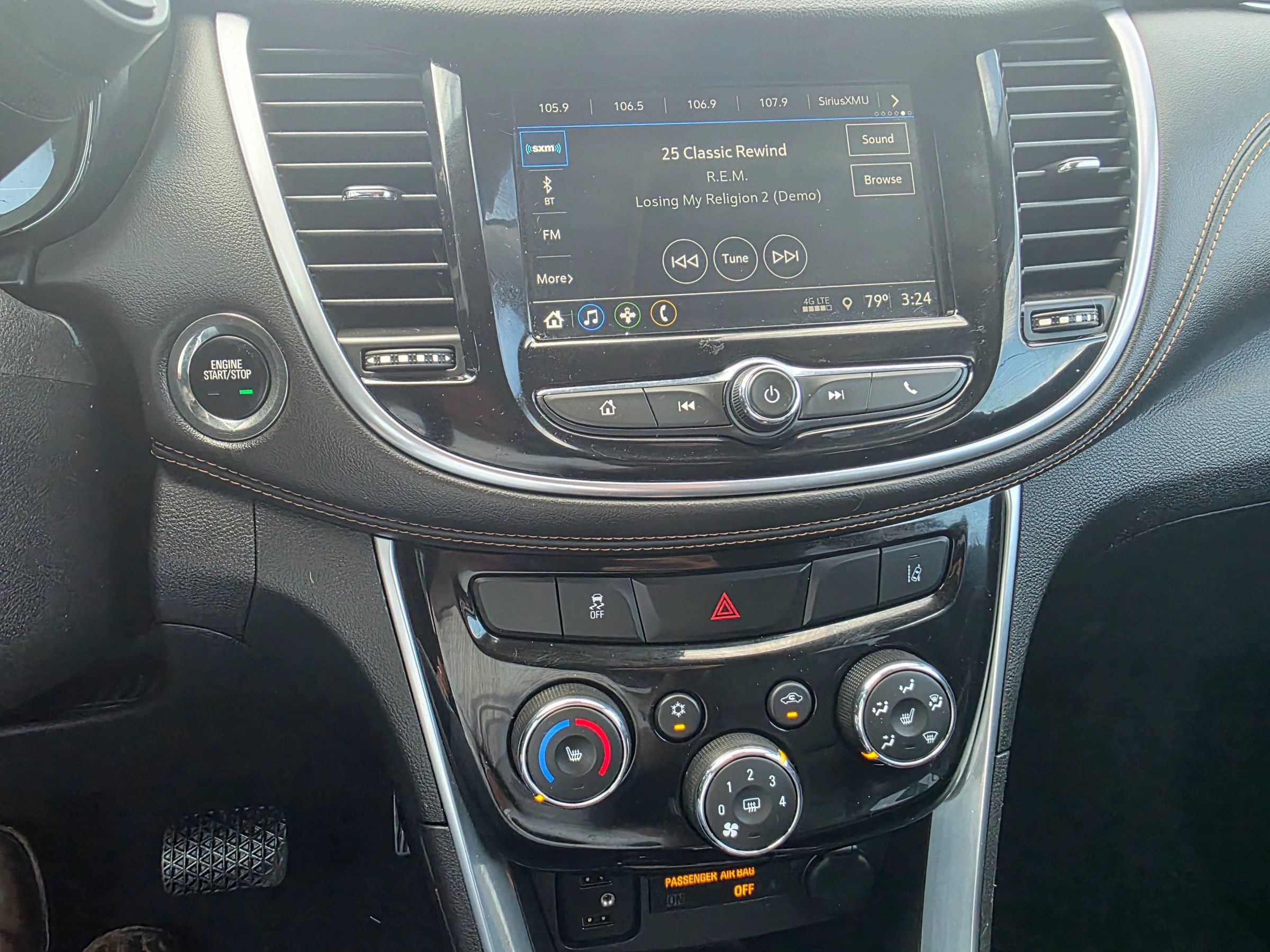 Used 2018 Chevrolet Trax Premier w/ LPO, Cargo Package AWD/4WD image 16