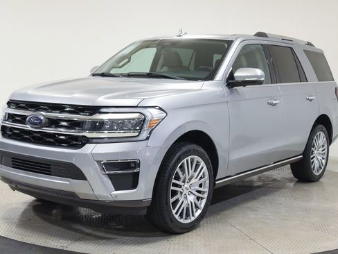 Used 2024 Ford Expedition Limited AWD/4WD image 8