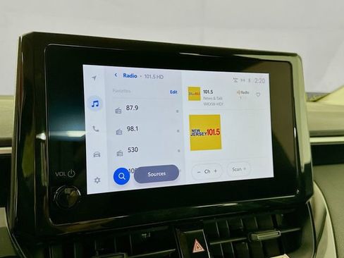 Certified 2024 Toyota Corolla LE image 10