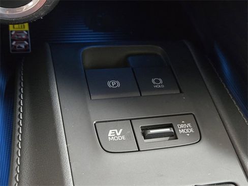 Used 2024 Toyota Venza Limited image 37