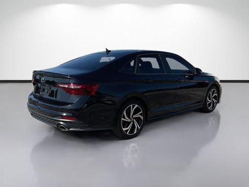 Used 2023 Volkswagen Jetta GLI Autobahn FWD image 3