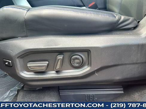 Used 2022 Toyota Tundra Platinum w/ Advanced Package AWD/4WD image 15