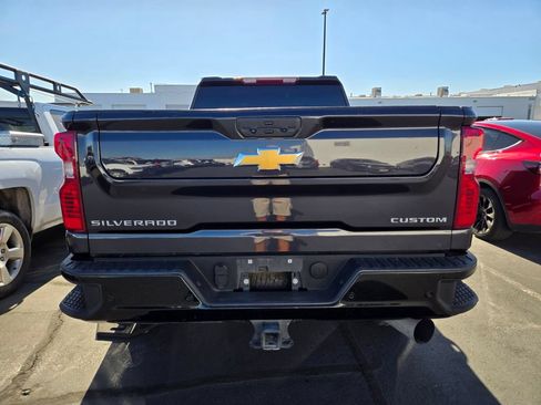 Used 2024 Chevrolet Silverado 2500 Custom w/ Custom Value Package AWD/4WD image 4