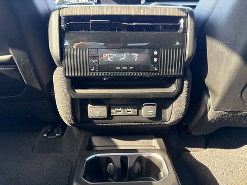 Used 2022 Jeep Wagoneer Series III w/ Premium Group I RWD image 24