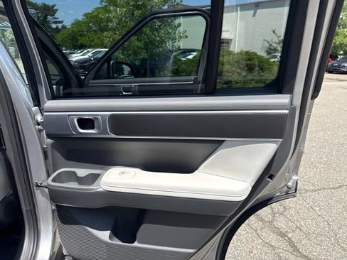 Used 2025 Hyundai Santa Fe SEL AWD/4WD image 28