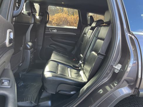 Used 2020 Jeep Grand Cherokee Limited image 14