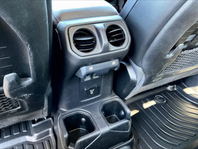Used 2021 Jeep Gladiator Rubicon AWD/4WD image 13