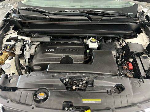 Used 2018 Nissan Pathfinder SV w/ SV Tech Package AWD/4WD image 26