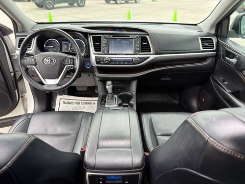 Used 2018 Toyota Highlander Limited w/ Protection Package #3 AWD/4WD image 15