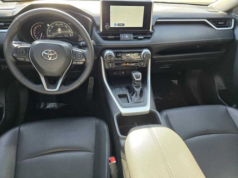 Used 2025 Toyota RAV4 XLE Premium FWD image 18