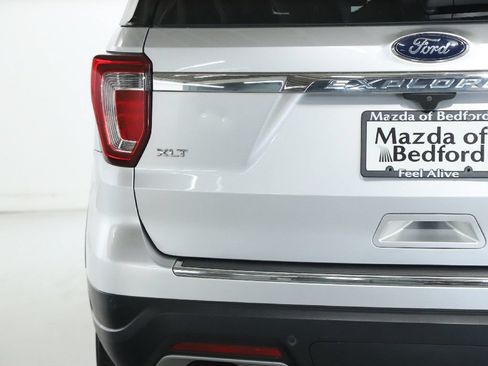 Used 2018 Ford Explorer XLT w/ Equipment Group 202A FWD image 46