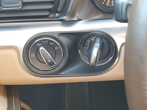 Used 2015 Porsche 911 Carrera S image 33