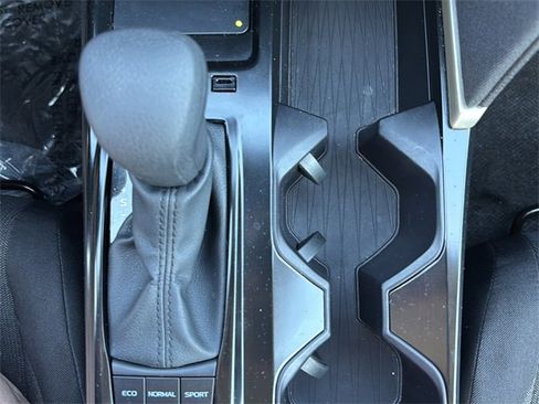 Used 2025 Toyota Camry LE image 29